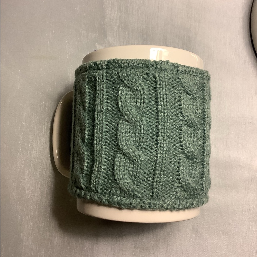 Sweater Cup - Picture 2 of 5